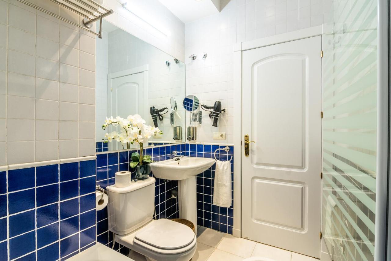 Tuguest Isabel La Catolica Apartment กรานาดา ภายนอก รูปภาพ